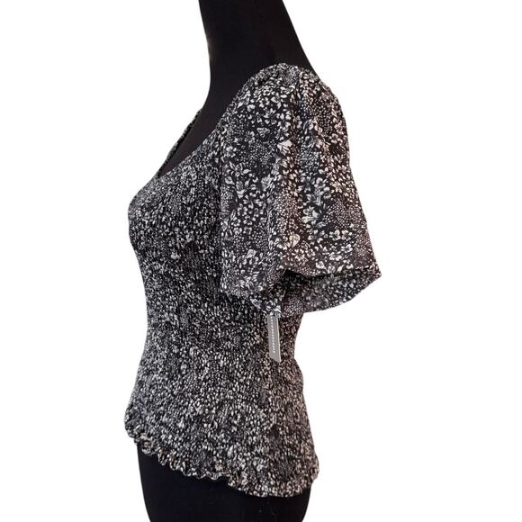 NEW ANTHROPOLOGIE Black Floral Aurelia Smocked Blouse Size S - Picture 4 of 8